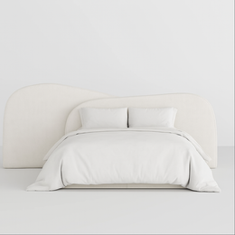 Nivelleaf Upholstered Bed